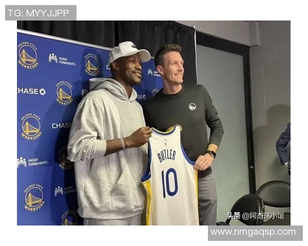 追梦曝勇士追字母细节:小邓利维打电话预警 自己与9岁儿子聊交易